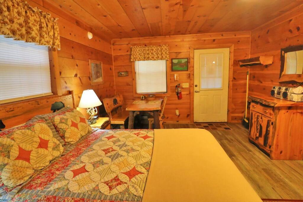 Alpine Mountain Sweetheart Cabin Jacuzzi #8 Helen Εξωτερικό φωτογραφία